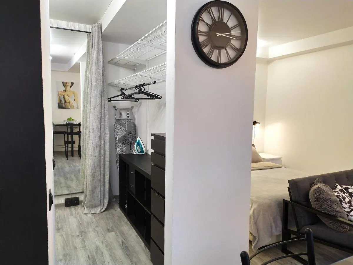 Black&White Apartment On Saksaganskogo Kijev
