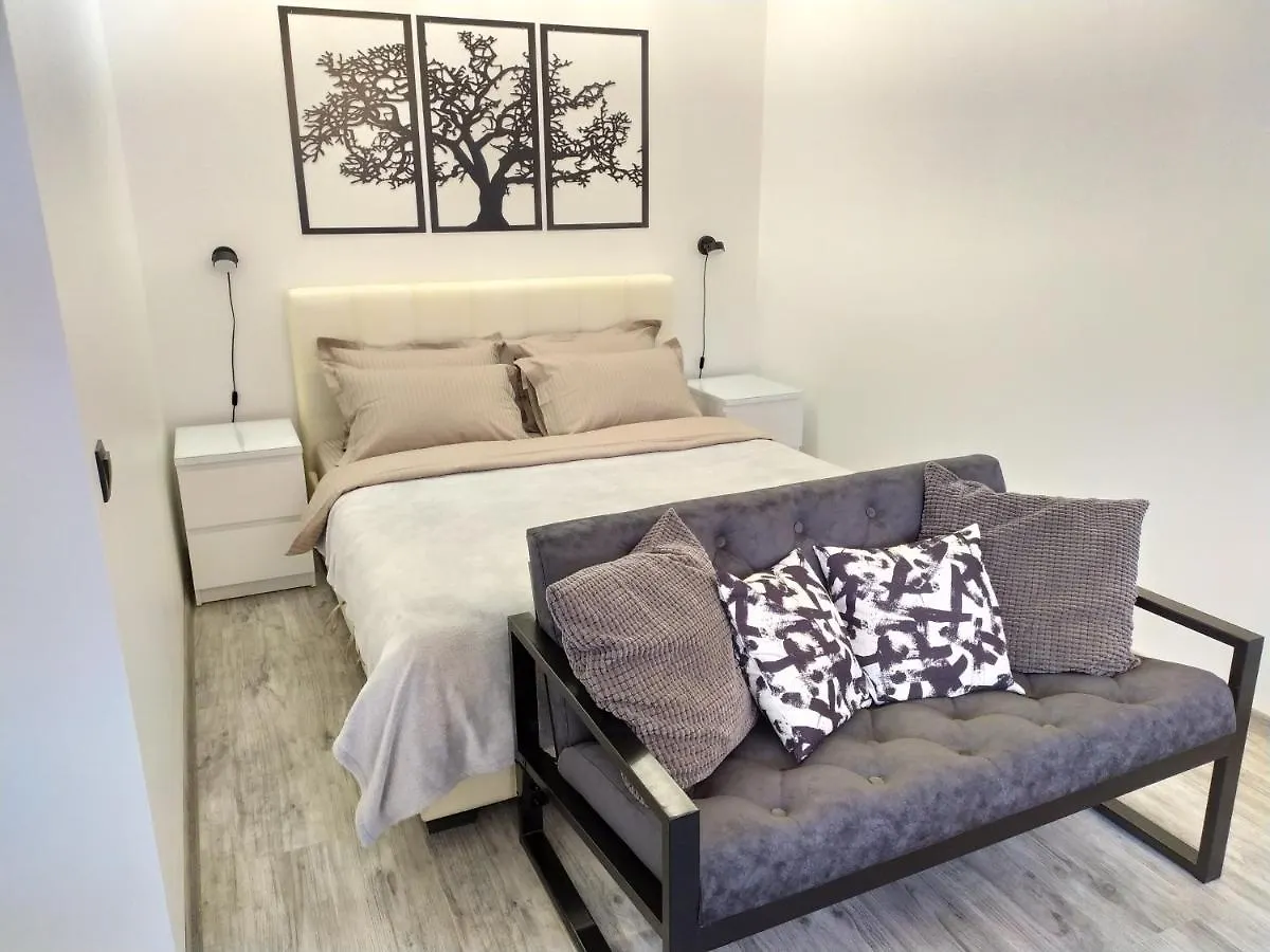 Black&White Apartment On Saksaganskogo Kijev
