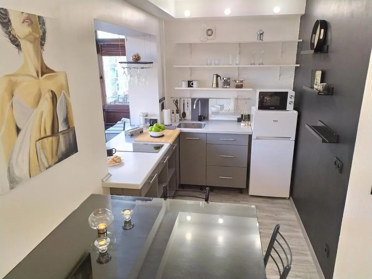 Black&White Apartment On Saksaganskogo 基輔