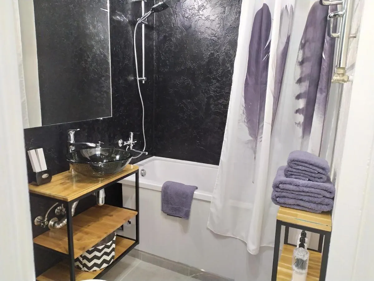 Black&White Apartment On Saksaganskogo 基輔