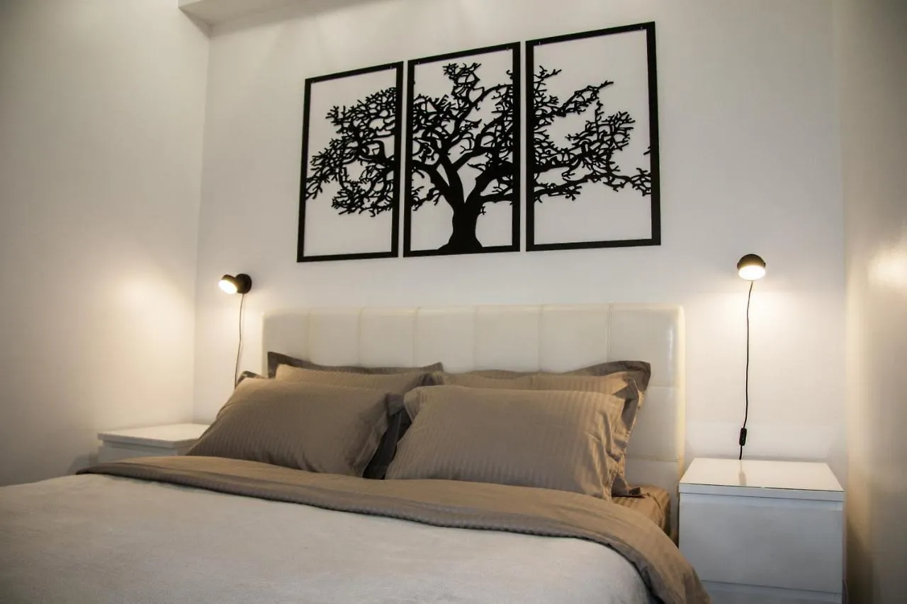 Black&White Apartment On Saksaganskogo 基輔