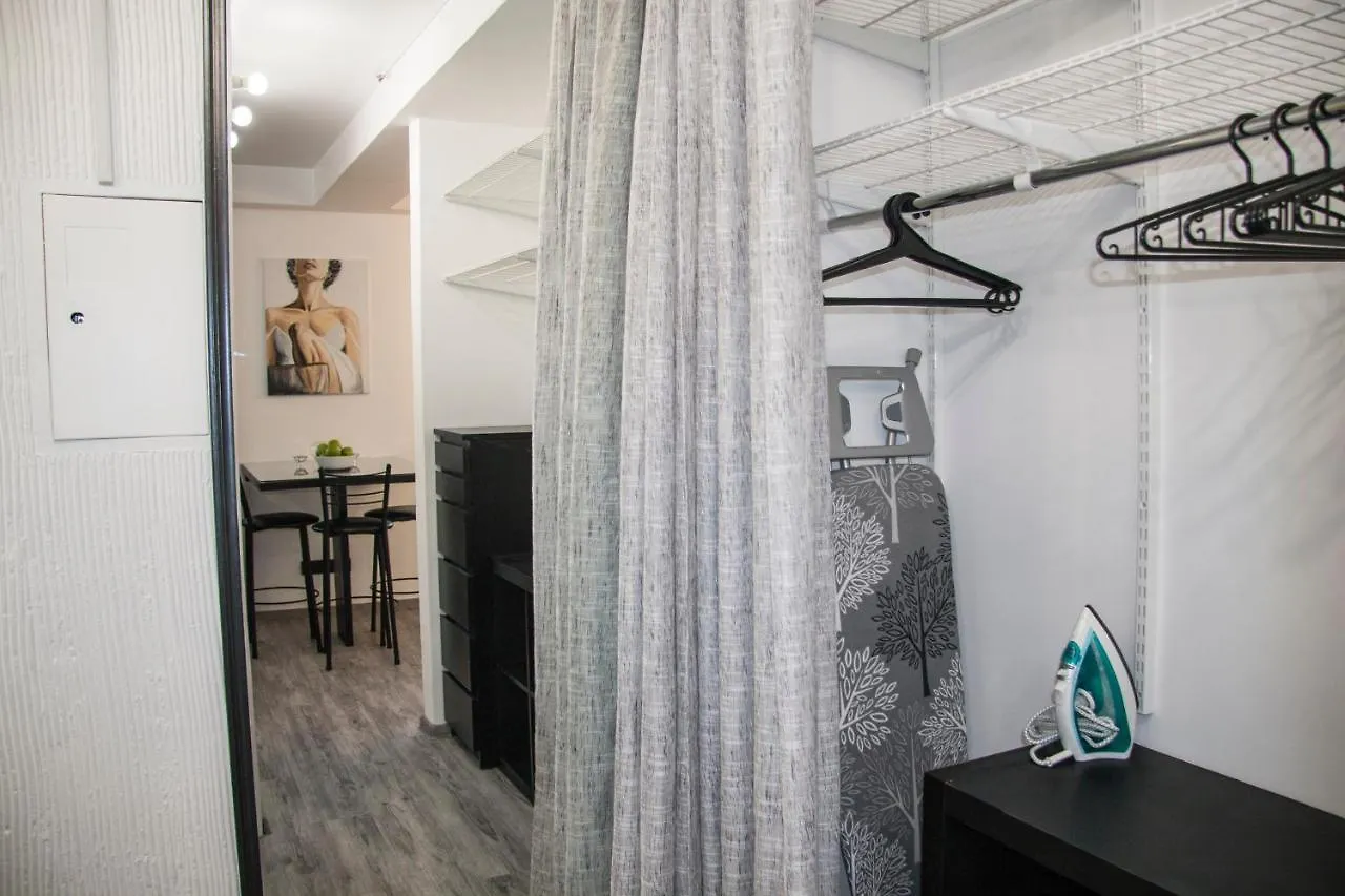 Black&White Apartment On Saksaganskogo 基輔