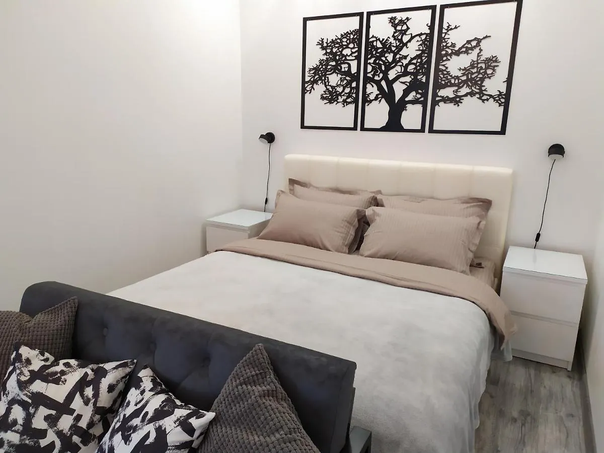 Black&White Apartment On Saksaganskogo Kiev 0*,  Ukrayna