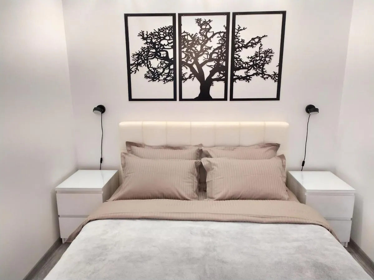 Black&White Apartment On Saksaganskogo Kiev